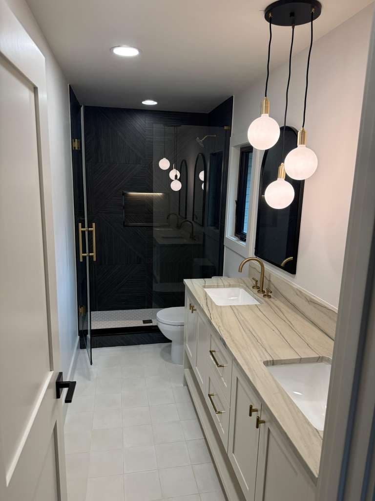 Black Tile Shower & Pendant Vanity